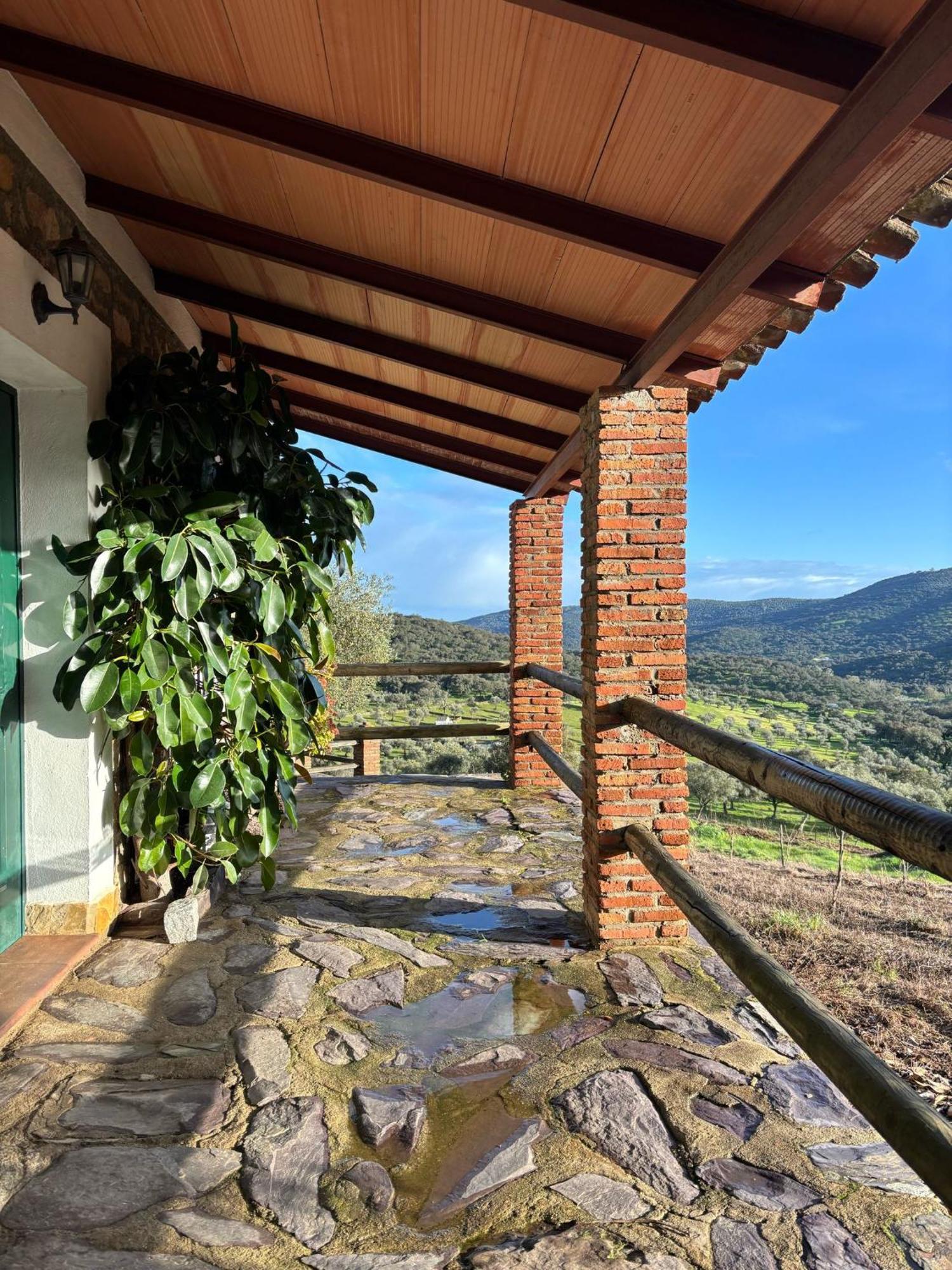 Casas Rurales Los Llanos 丰特斯-德莱昂 外观 照片